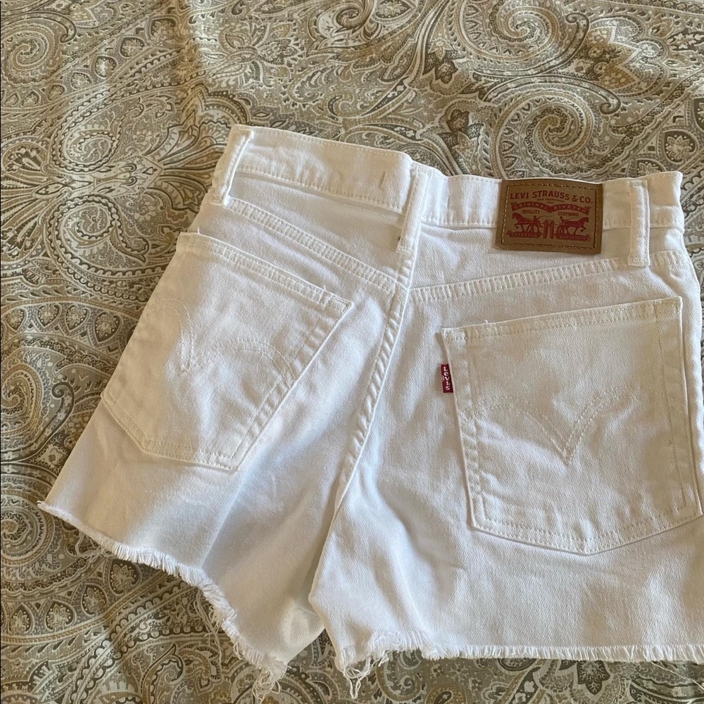 Never Worn - image 3